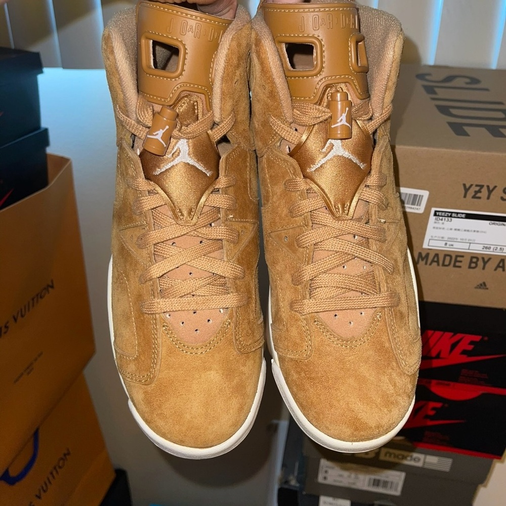 Retro 6 wheat